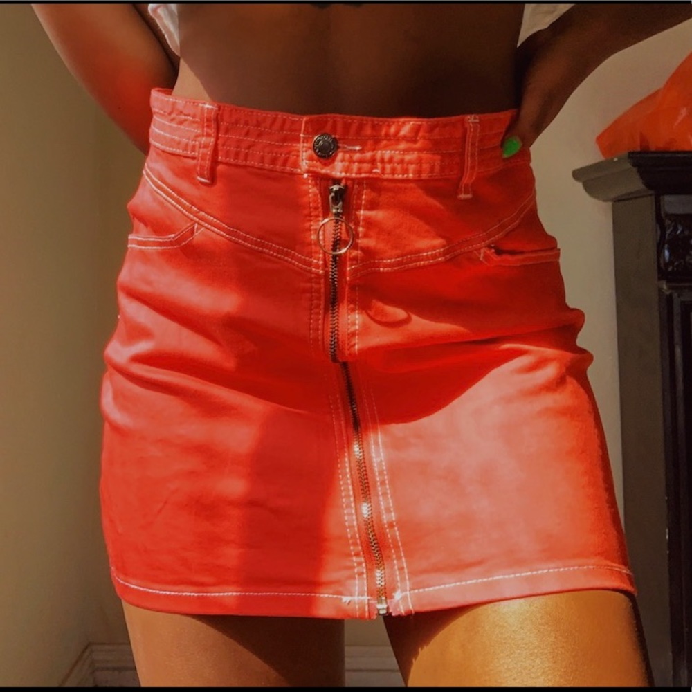 Vibrant Red Zipper Skirt ❗️❗️😍